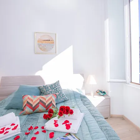 Larius Balcone Apartment *