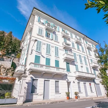 Larius Balcone Apartment *